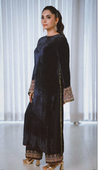 Navy Velvet Kurta & Trousers Set – Pakistani Formal Wear