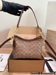 Coach bag | The mini hobo bag is just too adorable!