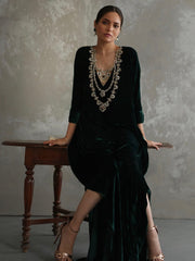 Emerald Velvet Embellished Kaftan – Pakistani Formal Wear