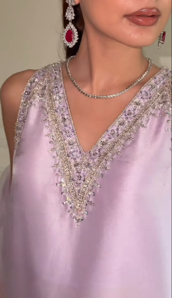 Lilac Embellished Kurta Set – Pakistani Formal Wear