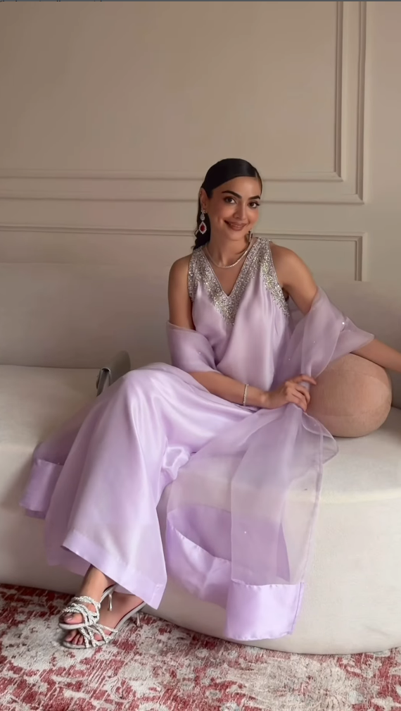 Lilac Embellished Kurta Set – Pakistani Formal Wear