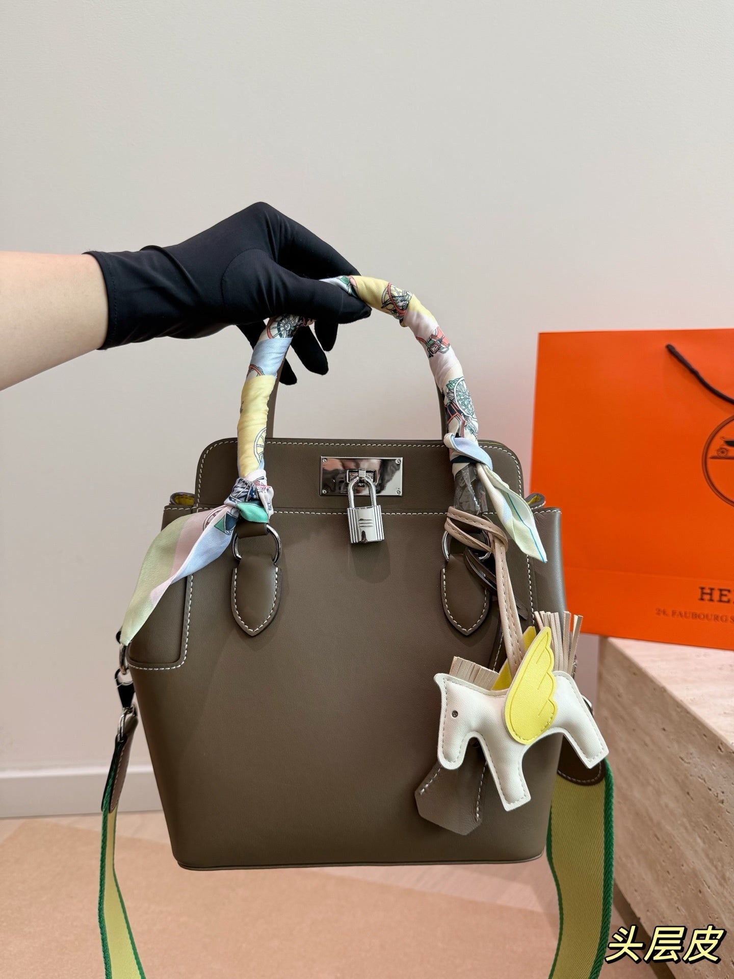 Hermes 18 Elephant Grey Toolbox 20 Milk Carton
