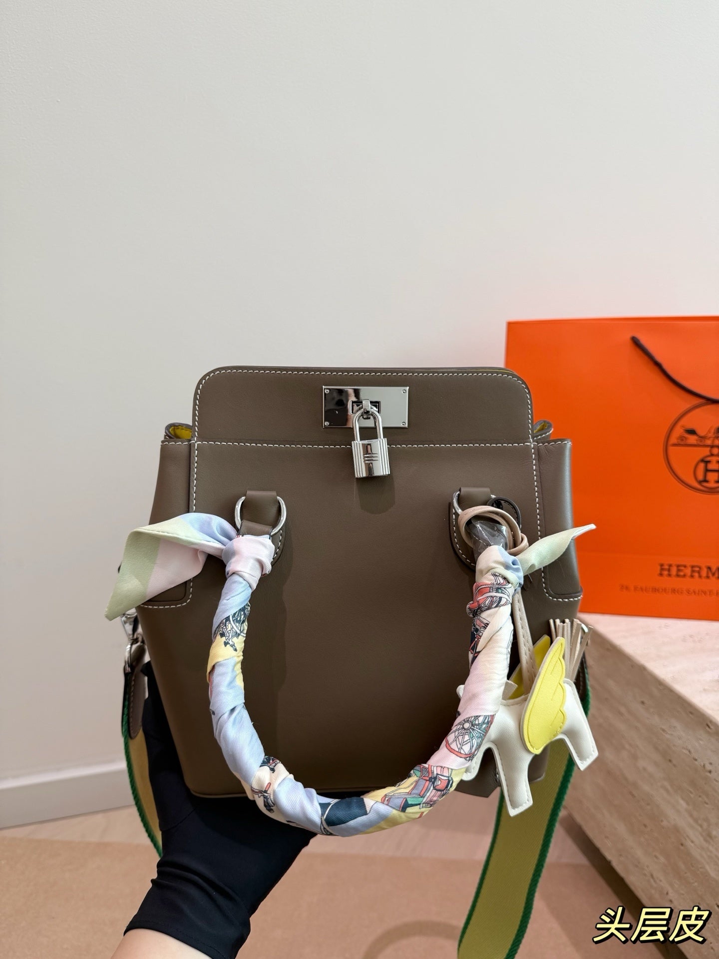 Hermes 18 Elephant Grey Toolbox 20 Milk Carton
