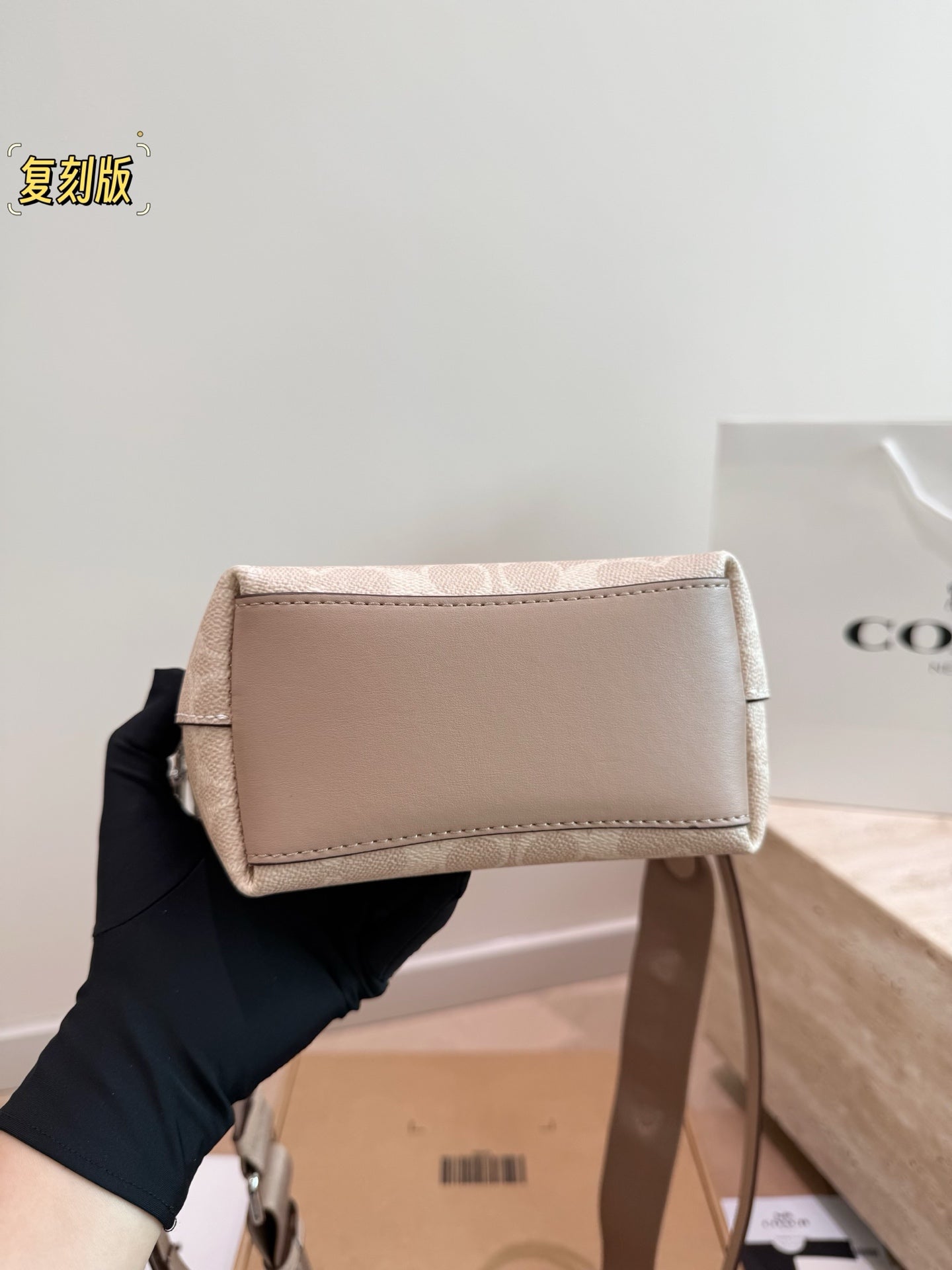 New Coach Mini Tote City 15