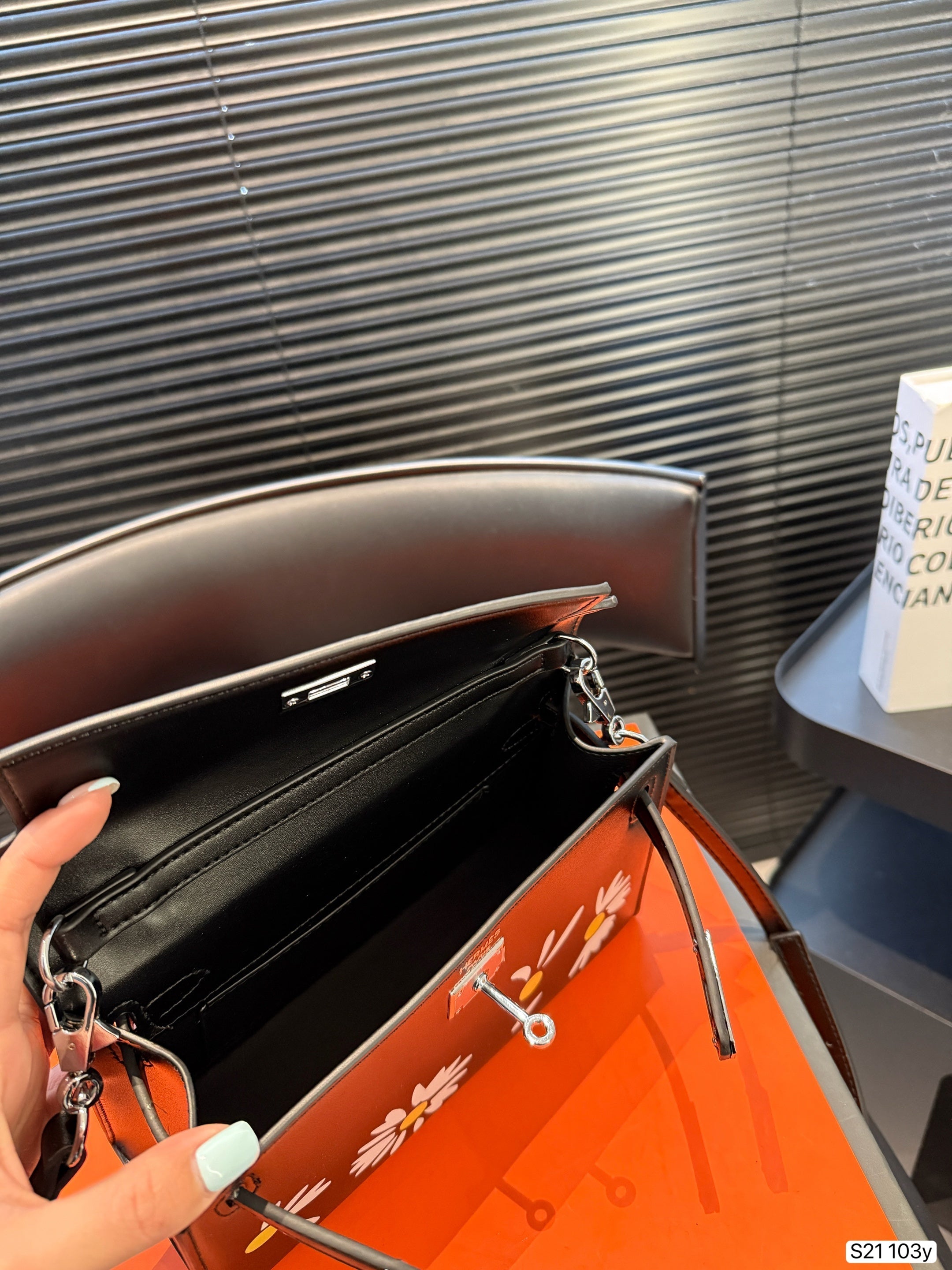 Hermès NEW KELLY Daisy Edition