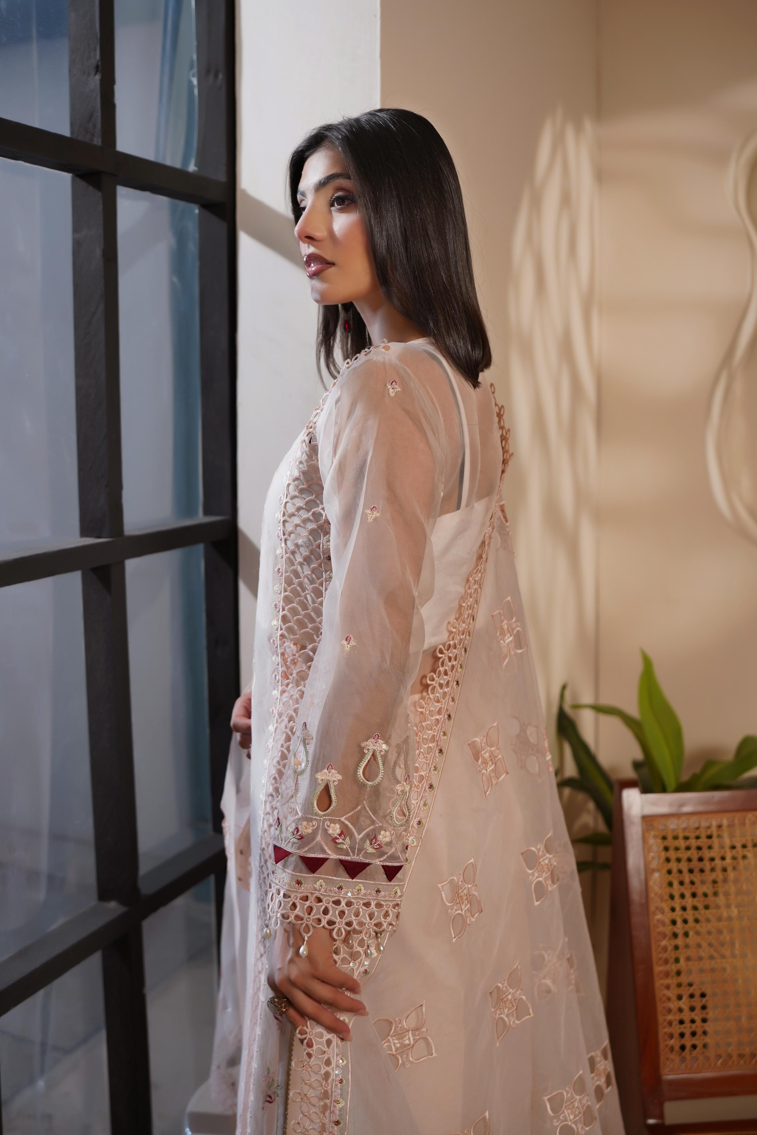 SAMIRA-NOR-1404