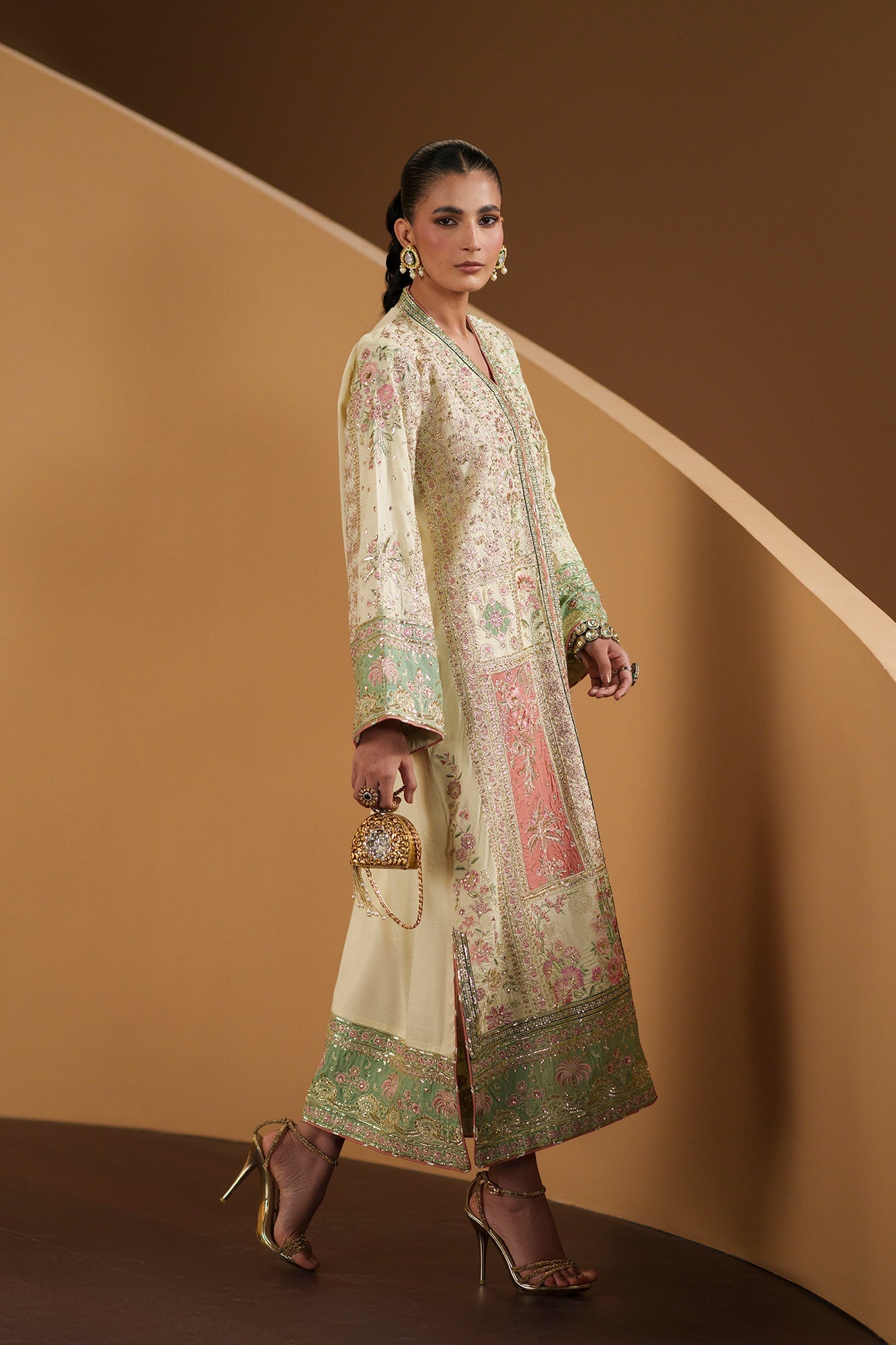EMBROIDERED KAFTAN (E1210/104/006)