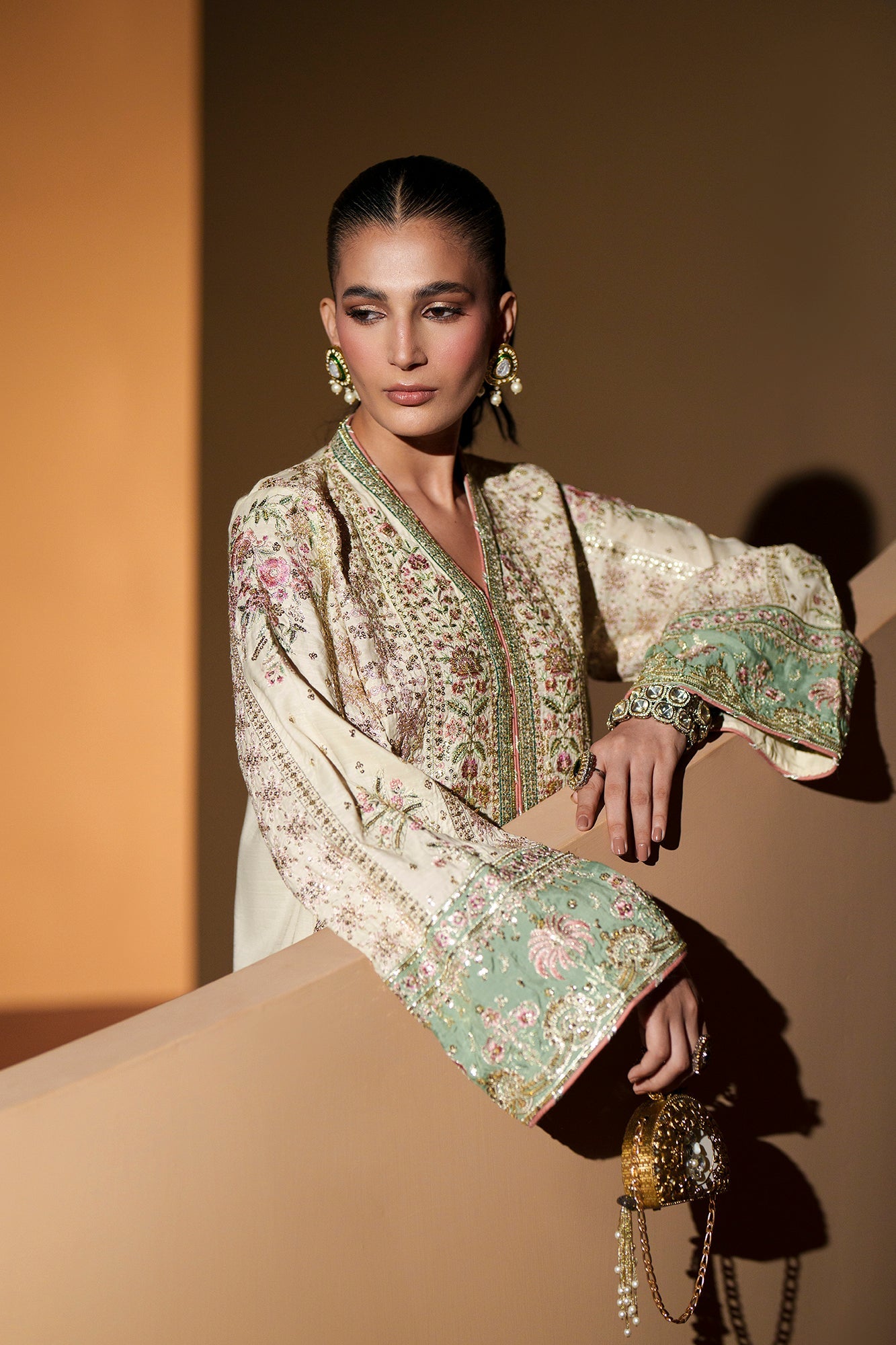 EMBROIDERED KAFTAN (E1210/104/006)