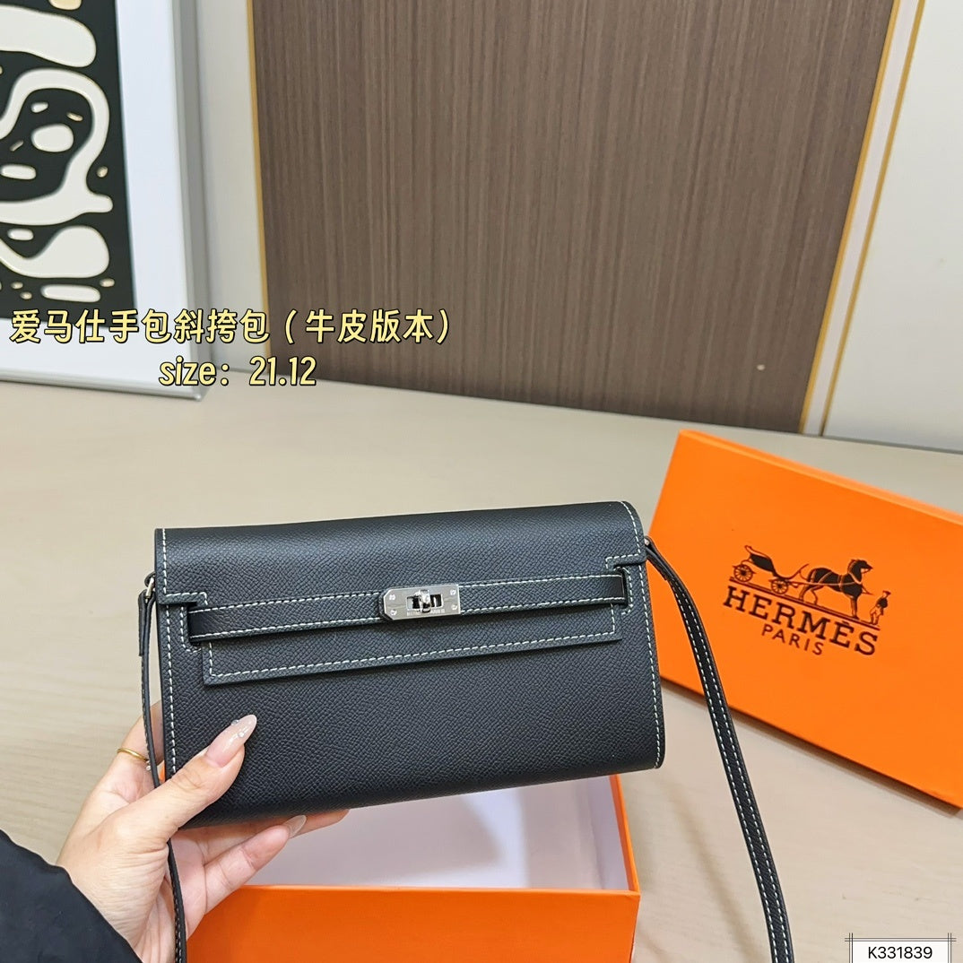 Leather Hermès Kelly handbag with box