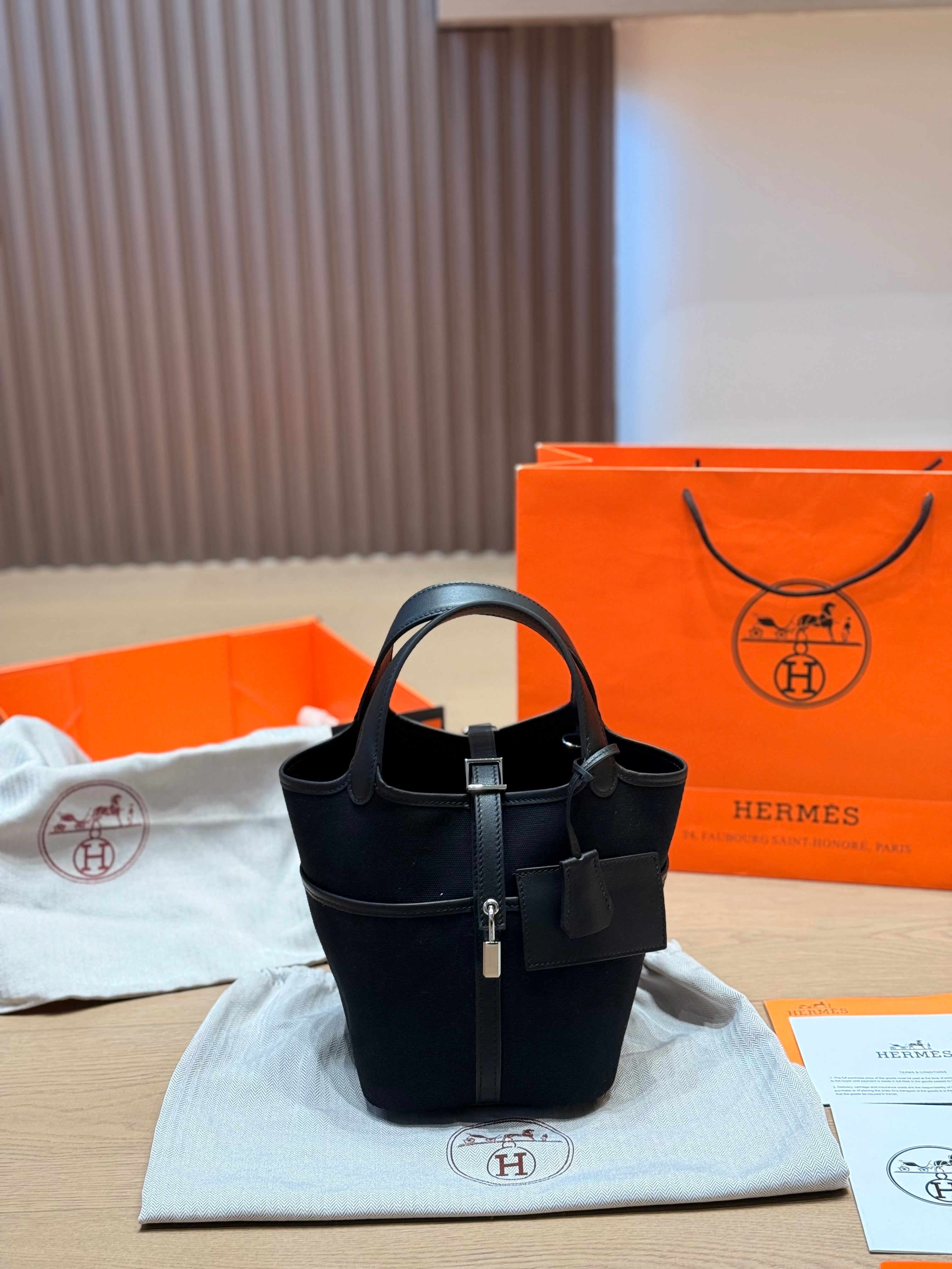 Hermès Cargo Basket 18