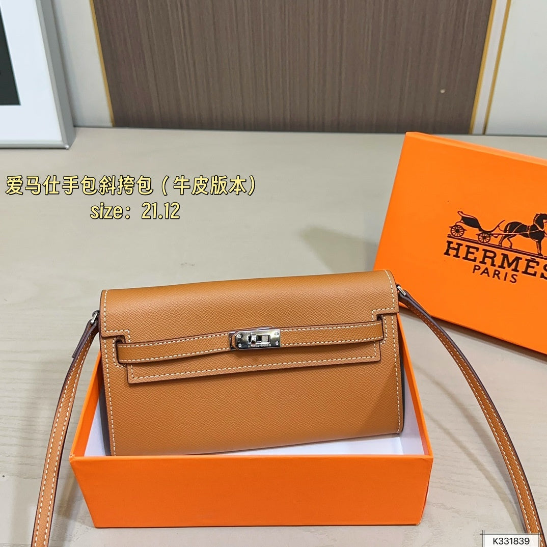 Leather Hermès Kelly handbag with box